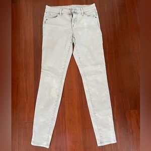 Old Navy “Rockstar” Mid-Rise Jeans in White/Gray Acid Wash Size 2